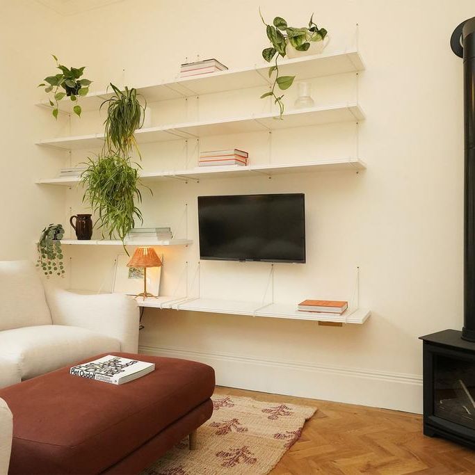 4 bedroom semi-detached house to rent - Photo 1