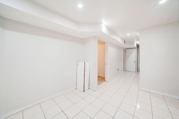 For Lease - 5 Claresholme Drive, Toronto, Ontario - Photo 1