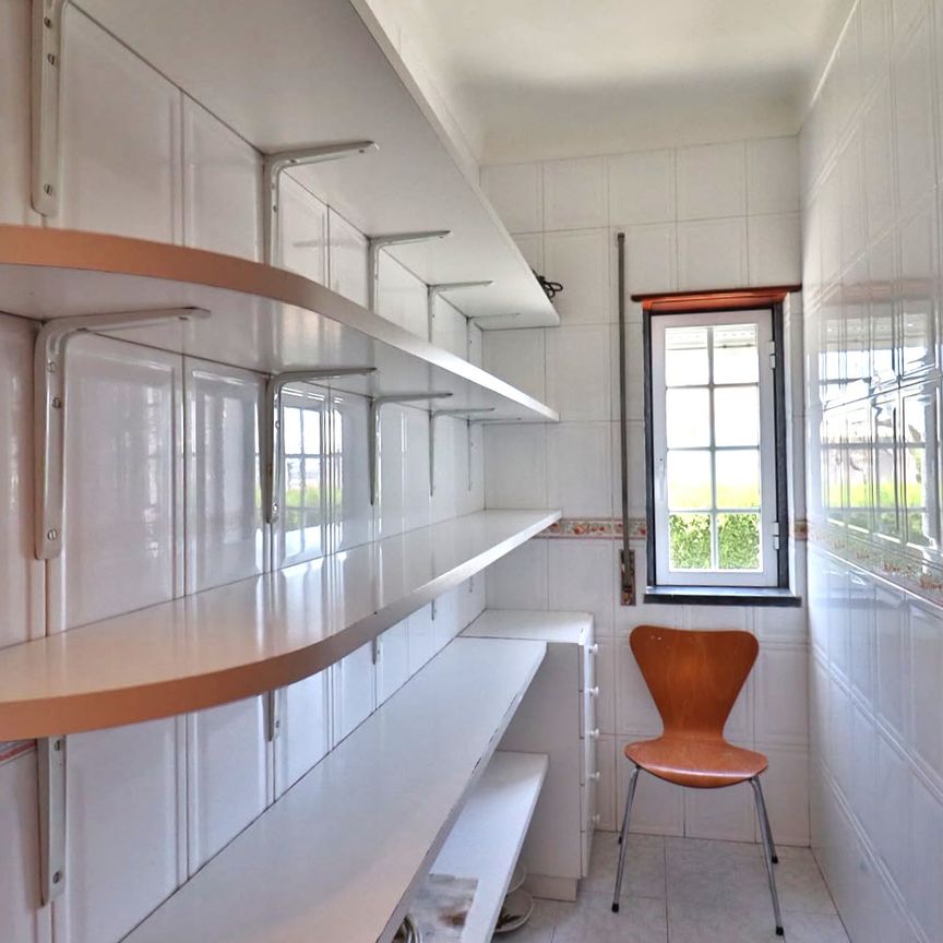 Moradia T5+1 para Arrendamento com Jardim, Garagem Ampla e Vista Privilegiada | Sintra - Photo 1