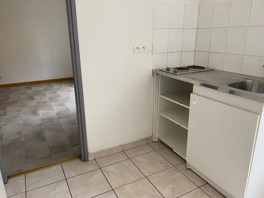 Location appartement 1 pièce 25 m² à Aubenas (07200) - Photo 1