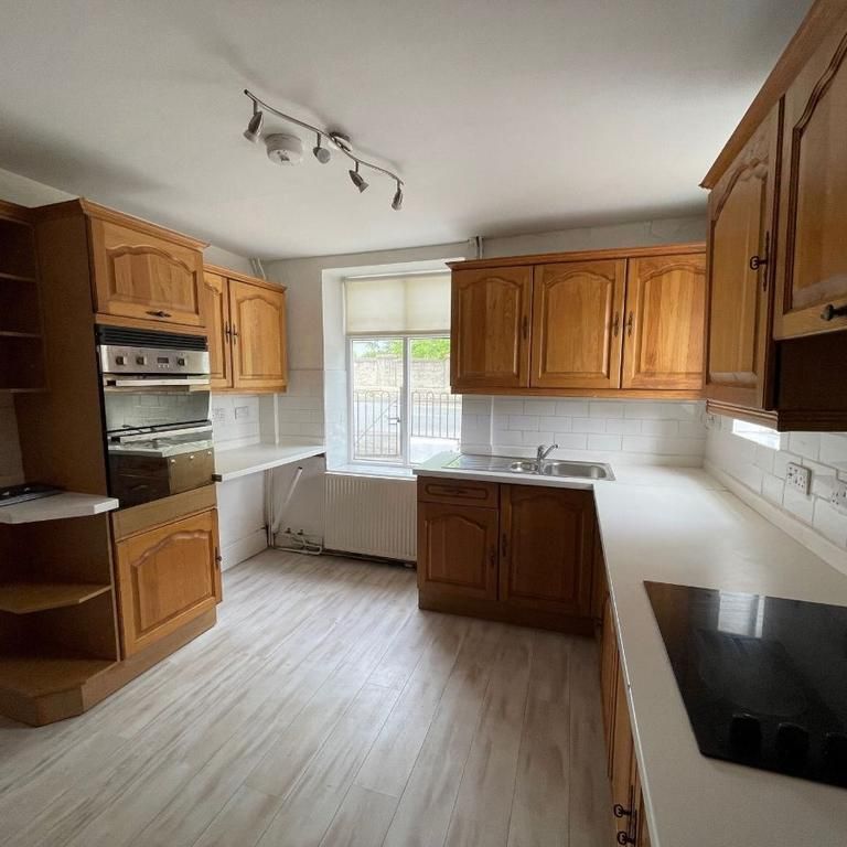 3 bedroom semi-detached house to rent - Photo 1