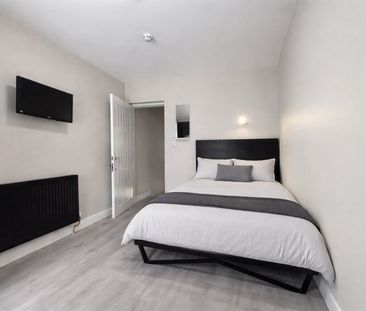 6 Bed Terraced House, Halsbury Road, L6 - Photo 3