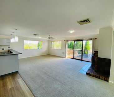 Family Residence - Photo 2