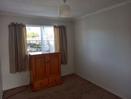 Convenient 3BR Mosgiel Flat - Photo 5