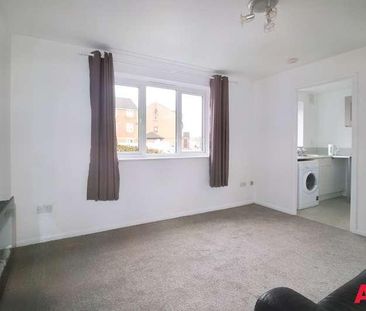 Danbury Crescent, South Ockendon, RM15 - Photo 6