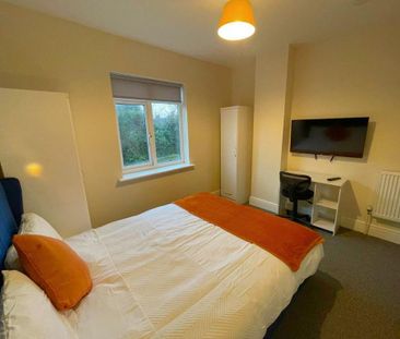 1 bedroom in a house share to rent - Photo 5
