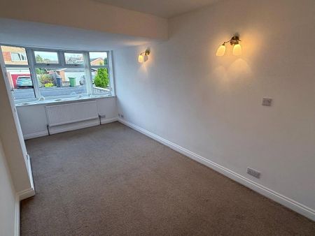 5 bedroom detached house to rent - Photo 2