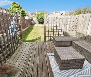 3 bedroom terraced house to rent - Photo 1