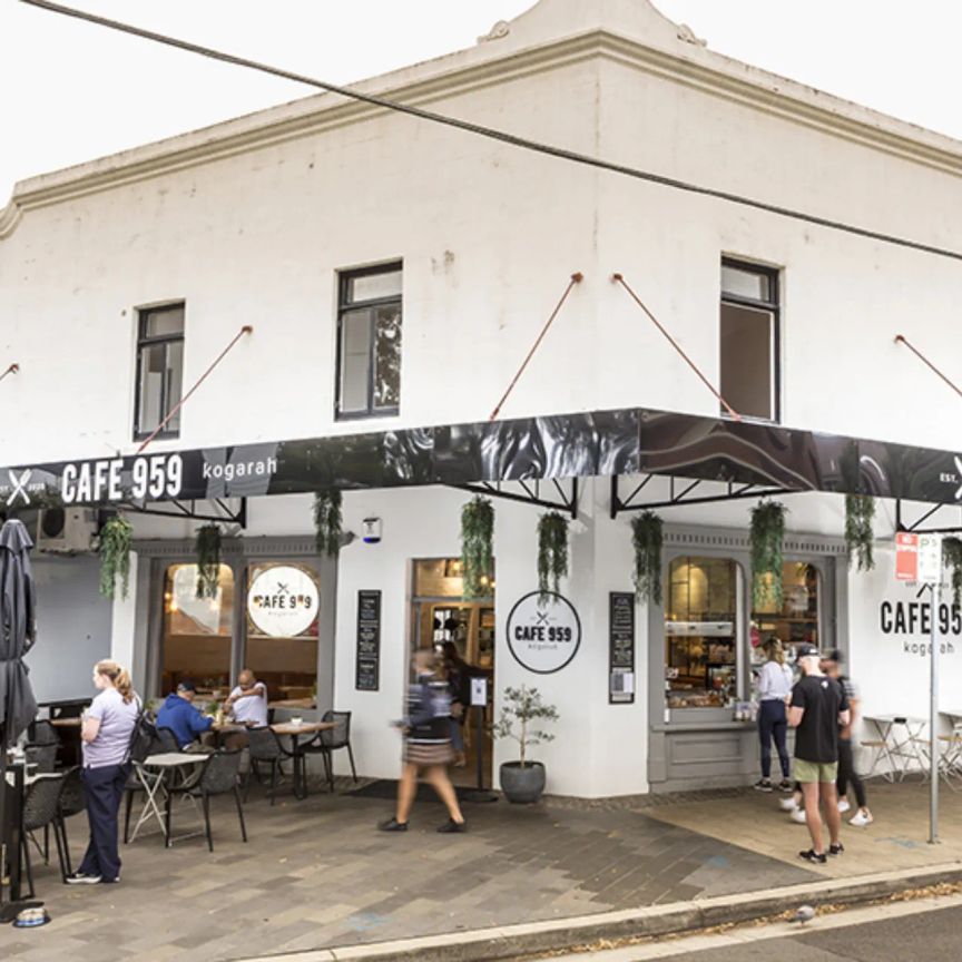 TWO BEDROOM TOWNHOUSE IN THE HEART OF KOGARAH - Photo 1