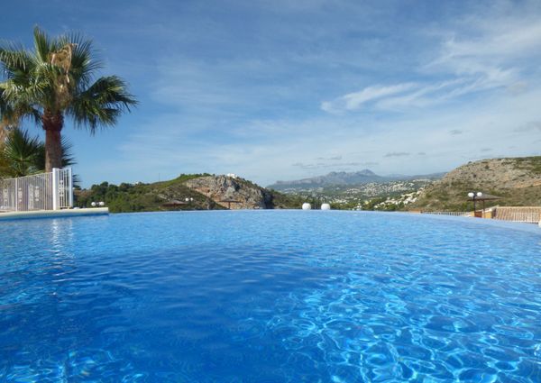 Villa for rent with 4 bedrooms and 3 bathrooms with stunning views