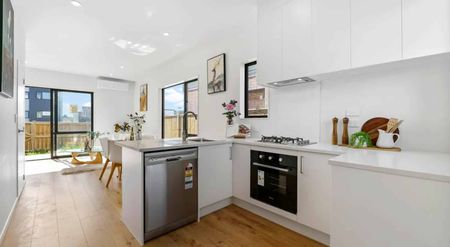 35 Hearth Street, Flat Bush - Photo 4