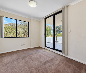 Modern Comfort & Ultimate Convenience in the Heart of Norwest - Photo 3
