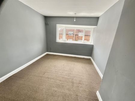 Colescliffe Crescent, YO12 6SW, Scarborough - Photo 2
