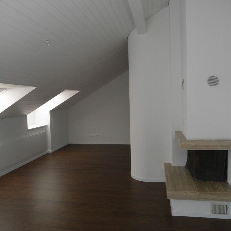 Grosszügige 4.5-Zimmer-Dachwohnung - verfügbar nach Renovation - Photo 1