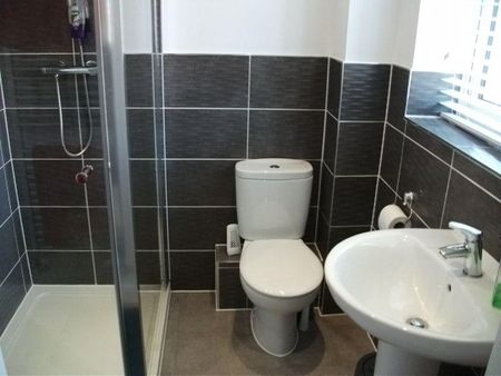 3 bedroom detached house to rent - Photo 4