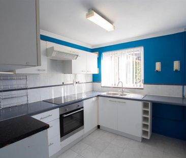 3 bedroom terraced house to rent - Photo 6