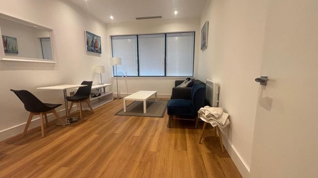 Atria House, Berkshire, SL1 - Photo 1