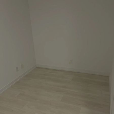 For Lease - 8 Beverley Glen Boulevard Unit# D420, Vaughan, Ontario - Photo 4