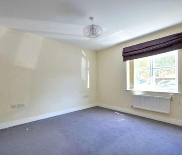 Kenmare Close, Ickenham, UB10 - Photo 4
