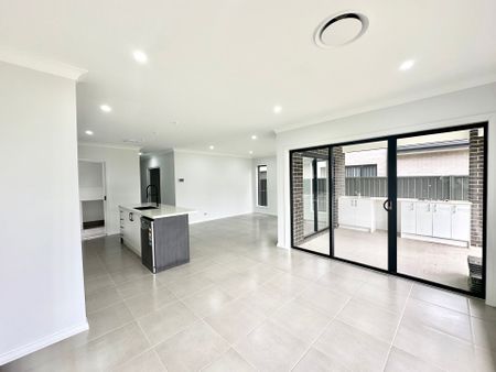 A Rare Gem! - Photo 3