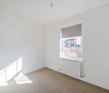 4 bedroom property to rent - Photo 1