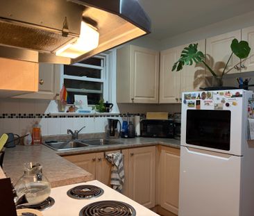 For Lease - 158 Millwood Road Unit# 2nd Floor, Toronto, Ontario - Photo 5