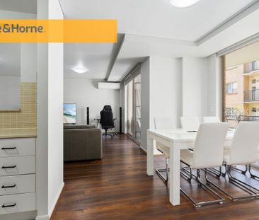 Style, Space and Comfort - Photo 6