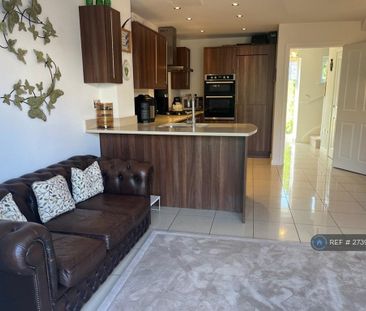 1 bedroom in a house share to rent - Photo 1