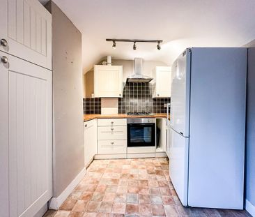 3 bedroom apartment to rent - Photo 4