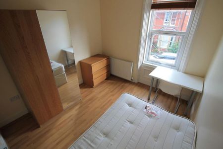 4 bedroom house to rent - Photo 2