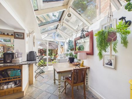 Mill Lane, Windsor, Berkshire,SL4 - Photo 3