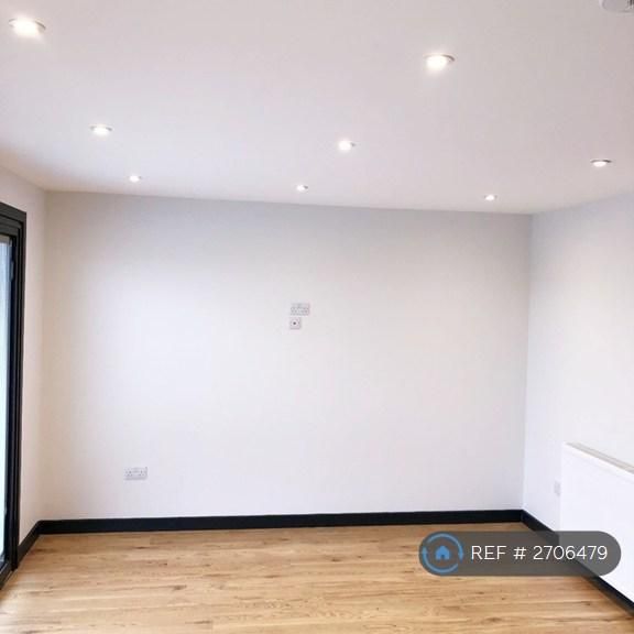 3 bedroom detached house to rent - Photo 1