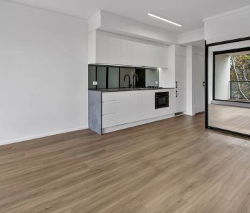 Stylish & Contemporary Studio Apartment in the Heart of Camperdown - Photo 1