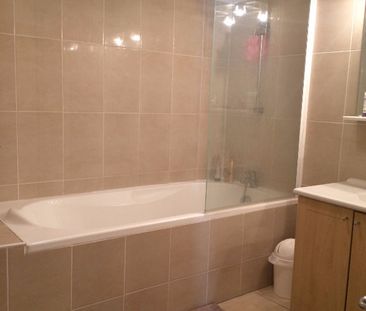 Location Appartement 2 pièces 56m² - Photo 3