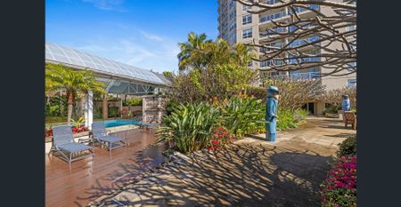 Luxury 1 Bed Apartment in The Elan. - Photo 2