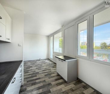 Pronájem bytu 2+1 63 m2 - Fotografie 2