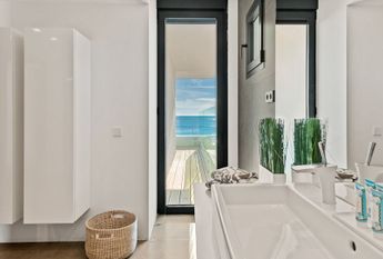 Luxury Villa for rent in Marbella Del Este, Spain