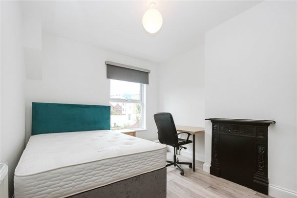 Edward Road, - Photo 1