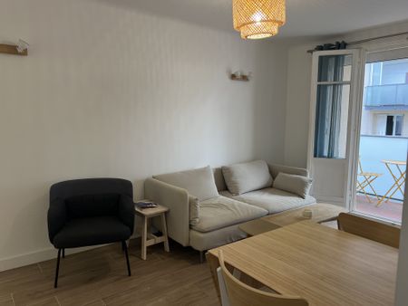 LOCATION MEUBLÉE APPARTEMENT 34,73 M2 TYPE 2 BALCON 5,2 M2 RUE CESAR ALEMAN PLAGE CATALANS 13007 MARSEILLE - Photo 3