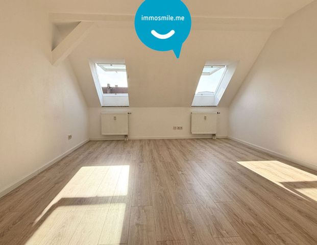 3 Zimmer • Kassberg • Balkon • schickes Laminat • Bad mit Wanne • Dachgeschoss • mal Anschauen !? - Photo 1