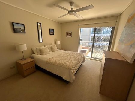 Furnished Beachside Apartment in a Convenient Coastal Location - Photo 5