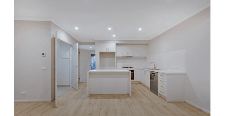 Absolute Convenience - Opposite to Riverdale Village! - Photo 4