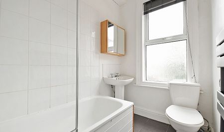 Spacious 6-Bedroom Home Now Available To Groups of 5! - Photo 3