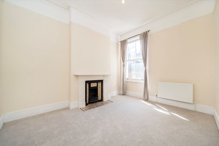 Shepherds Bush Road, Brook Green, W6, London - Photo 3