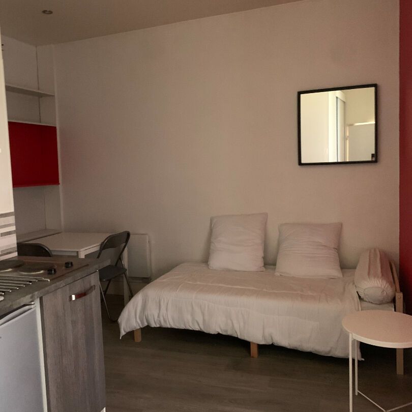 studio meublé en ville avec terrasse - Photo 1