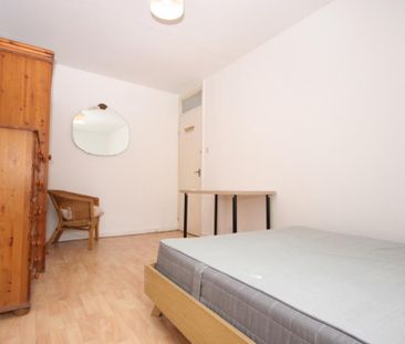 4 bedroom flat to rent - Photo 5
