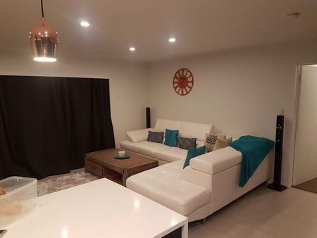 Charming Birkenhead 3BR Gem with Deck - Photo 4