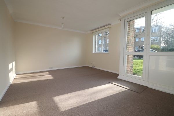 Jupps Lane, Goring-by-Sea, BN12 2 bedroom ground floor flat to rent - Photo 1