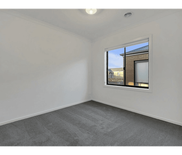 Please contact catie@sweeneyea.com.au for private inspections. - Photo 2