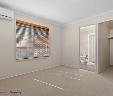 Location! Location! - Photo 2